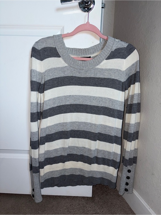 Banana Republic Sweaters - Banana Republic Striped Crewneck Sweater in Gray and Cream Size L
